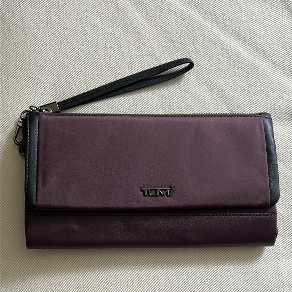 Tumi Travel Wallet With Removable Strap